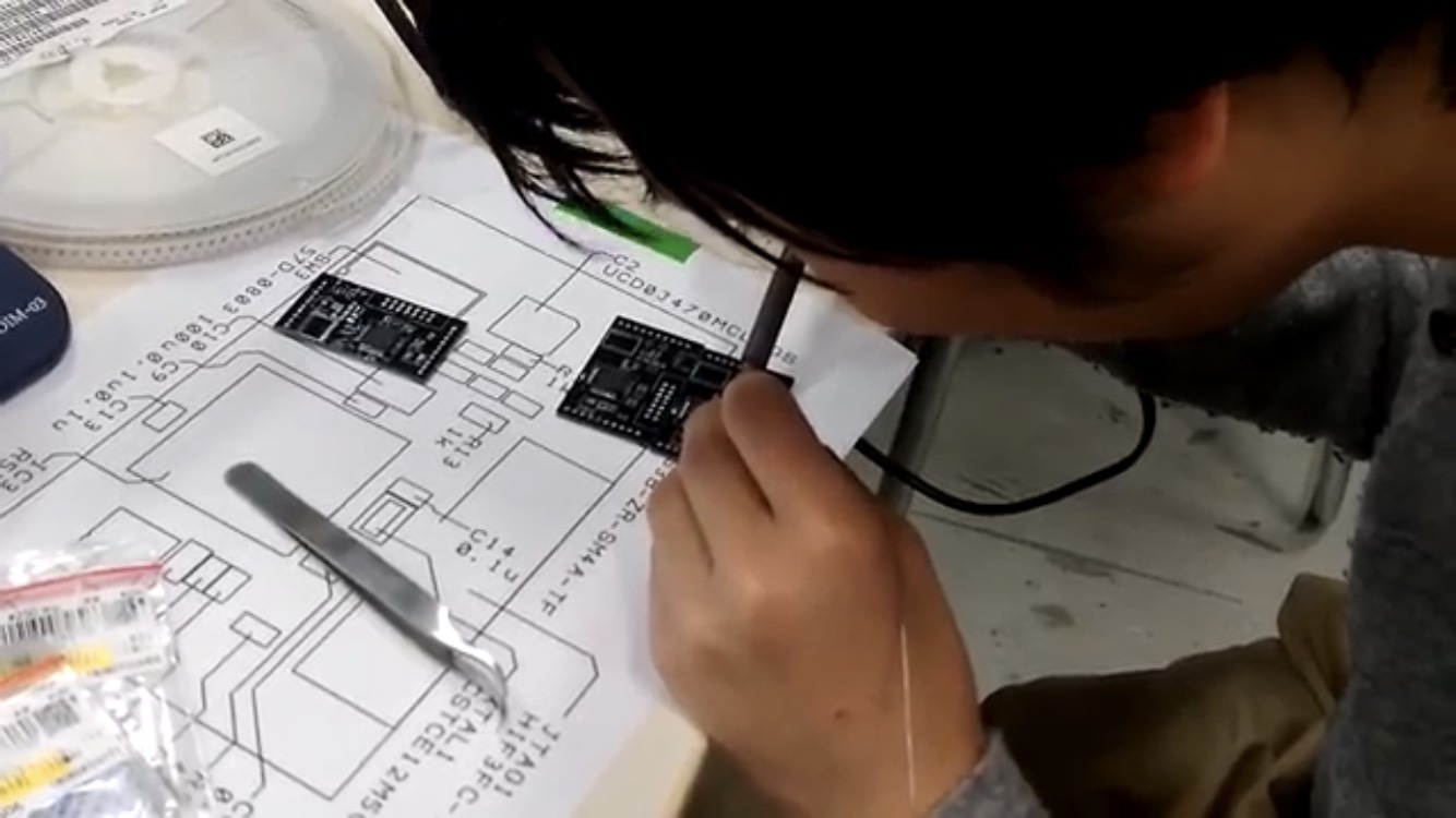回路班の製作した基板